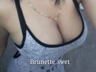 Brunette_swet