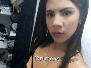 Dulcie_69