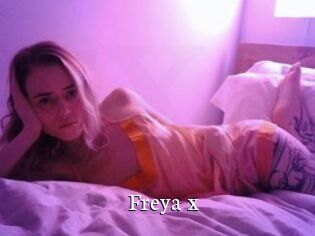 Freya_x