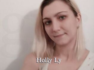 Holly_Ly
