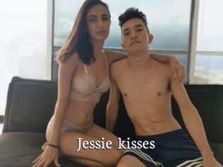 Jessie_kisses