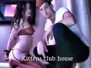 Kittens_club_house