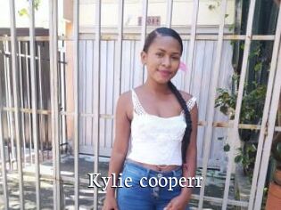 Kylie_cooperr