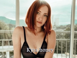 Kyra_honey