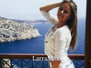LarraMaxx