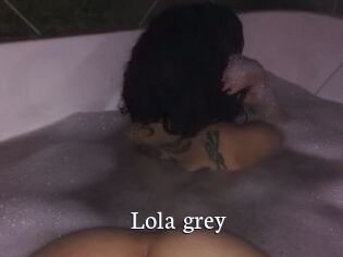 Lola_grey