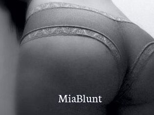 MiaBlunt