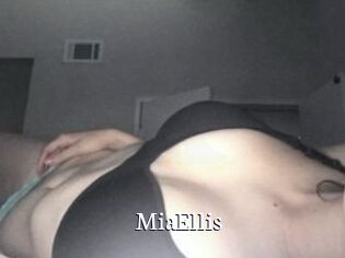 Mia_Ellis