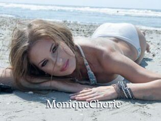 MoniqueCherie
