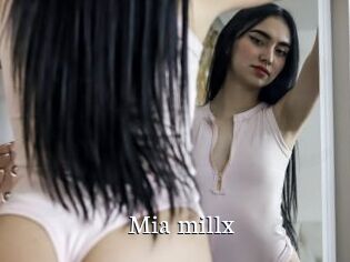 mia_millx Gratis xxx Clips