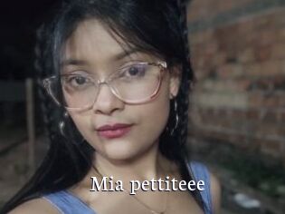 Mia_pettiteee