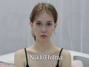 NikkiHolmz
