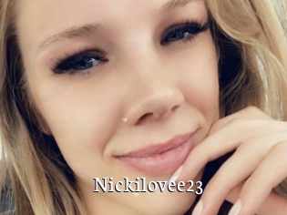 Nickilovee23