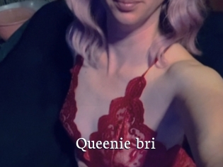 Queenie_bri