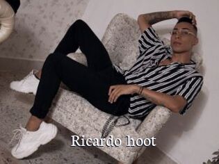 Ricardo_hoot