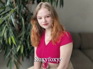 Roxyfoxyy