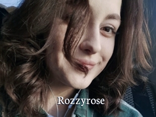 Rozzyrose