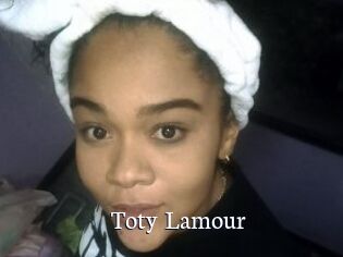 Toty_Lamour