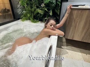 Yourblondiie